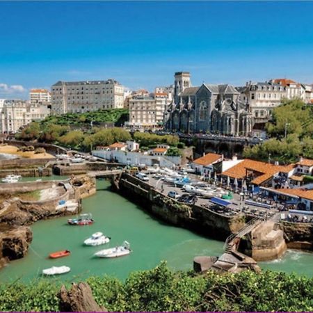 Studio Front De Mer Avec Piscine Et Balcon A Biarritz - Fr-1-3-412 Exterior photo